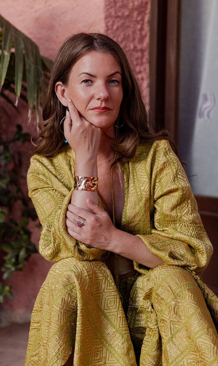 Eva-in-gold